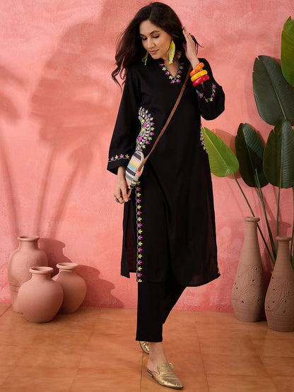 Floral Thread Embroidered Cotton Kurta Set