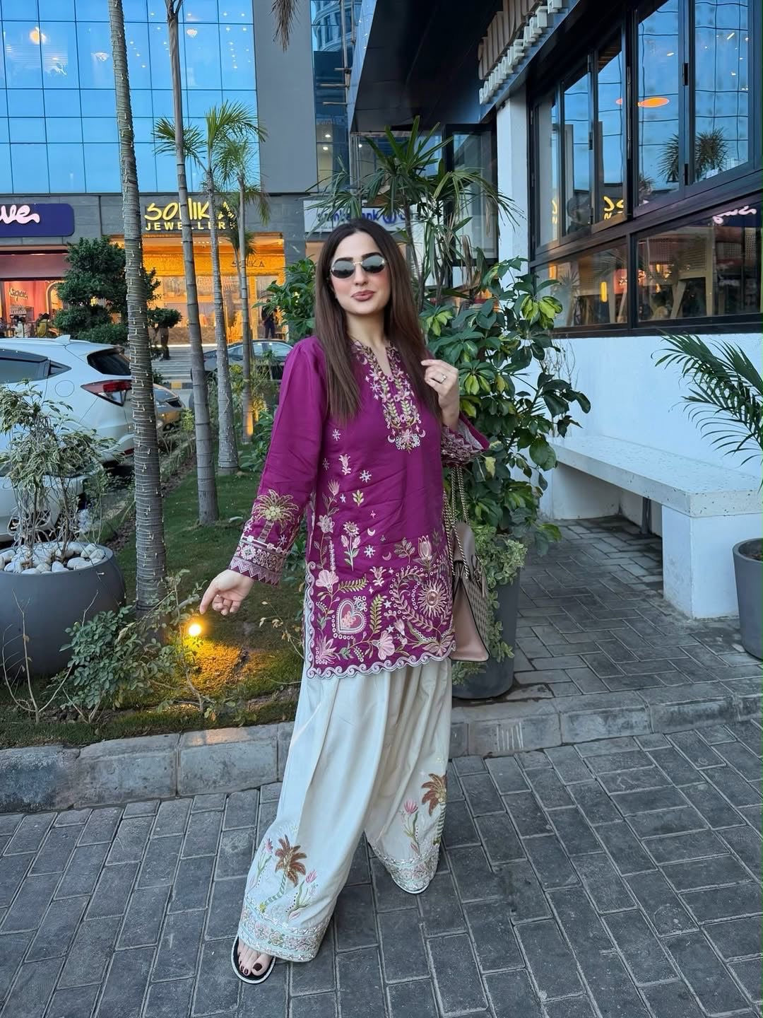 Ruhani Bloom Kurta Set