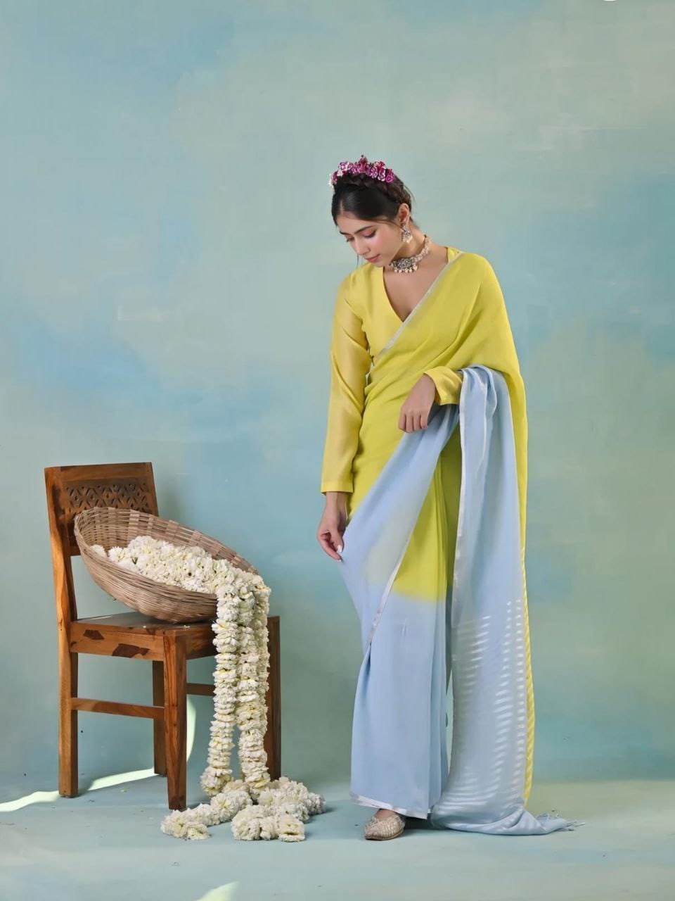 Vanya Golden Zari Saree