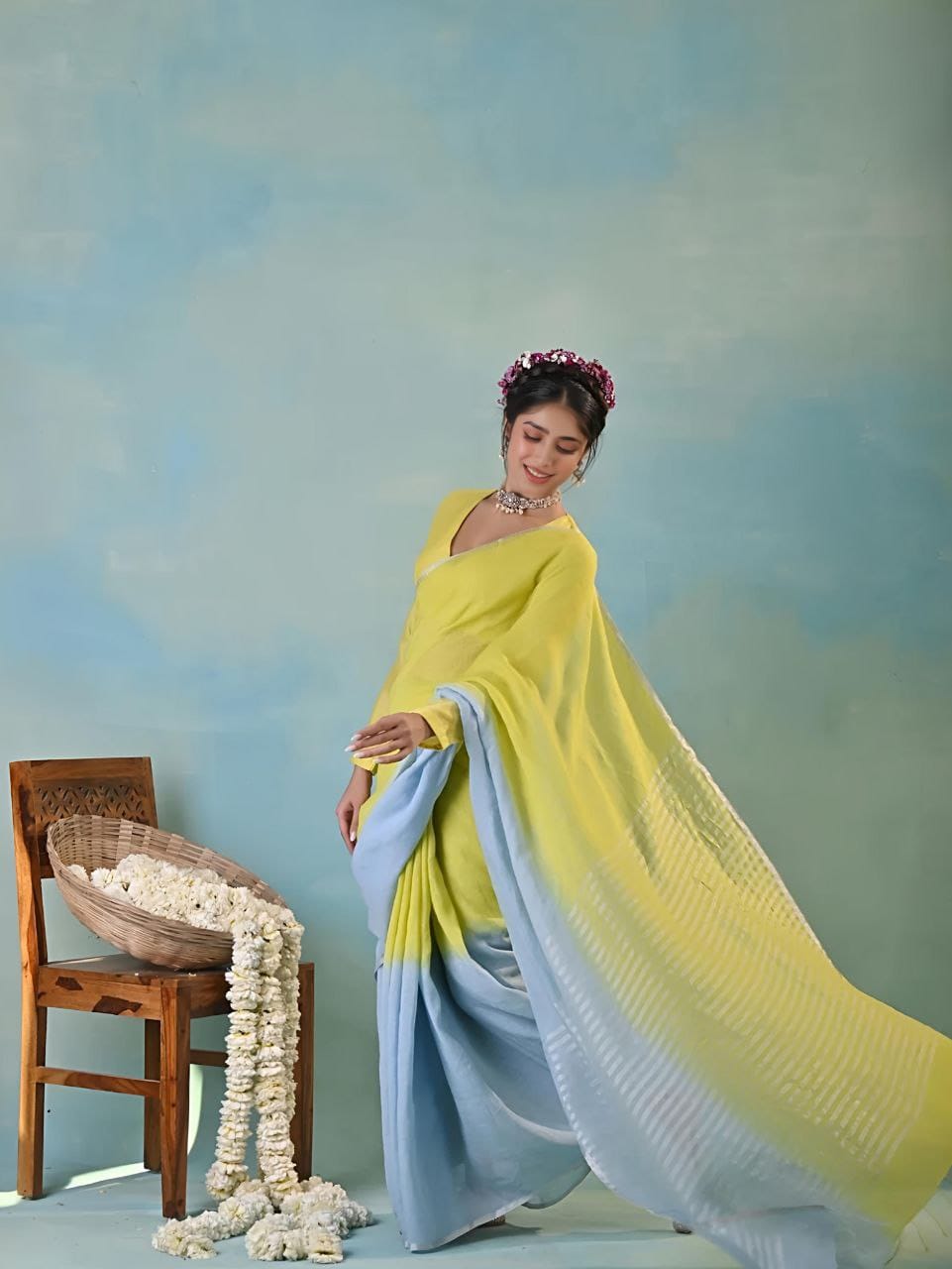 Vanya Golden Zari Saree